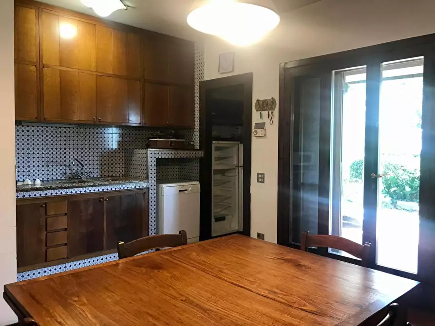 Immagine 14 di Villa in vendita  a Capannori