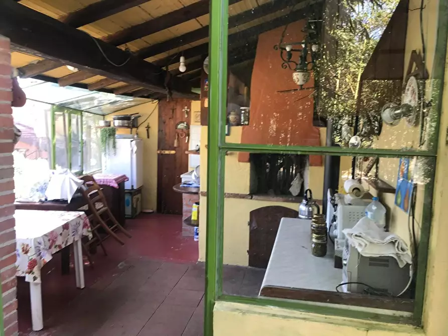 Immagine 36 di Villa in vendita  a Capannori