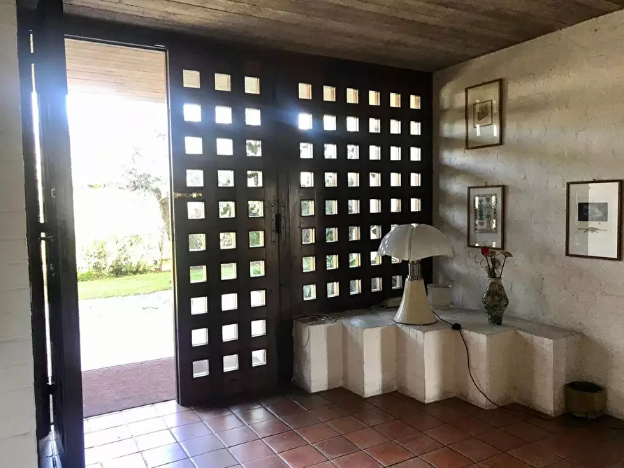 Immagine 8 di Villa in vendita  a Capannori