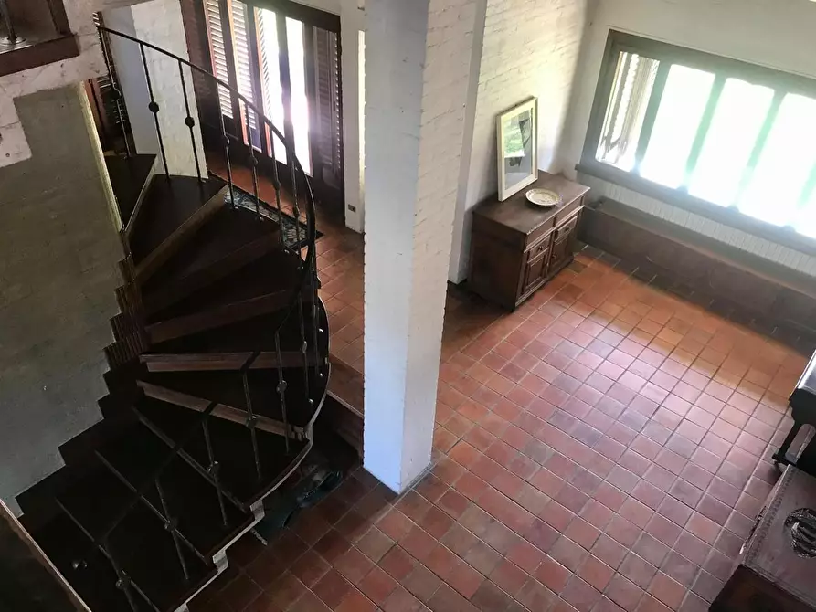 Immagine 20 di Villa in vendita  a Capannori