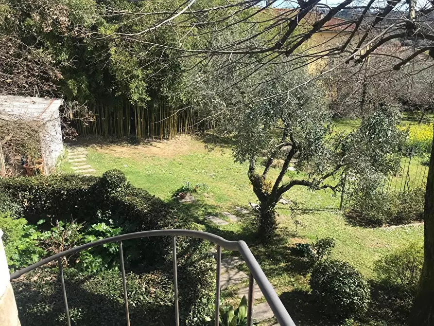 Immagine 29 di Villa in vendita  a Capannori