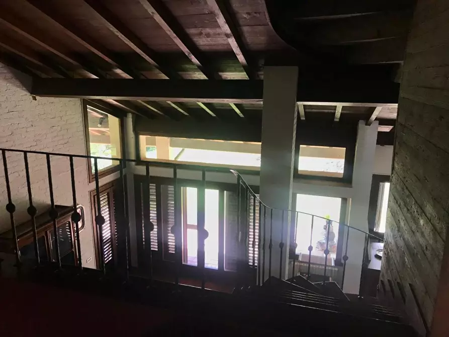 Immagine 16 di Villa in vendita  a Capannori