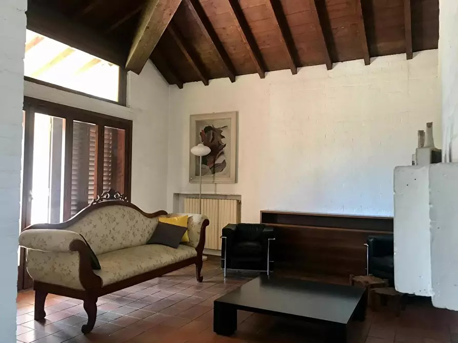 Immagine 11 di Villa in vendita  a Capannori