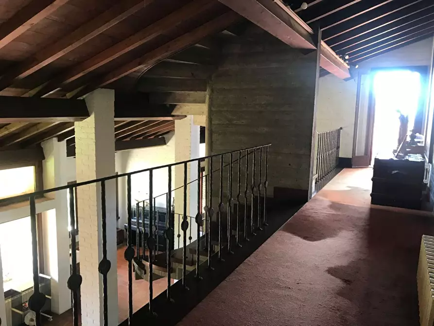 Immagine 27 di Villa in vendita  a Capannori