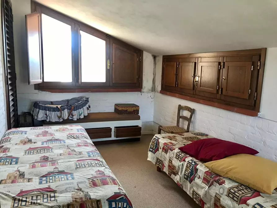 Immagine 19 di Villa in vendita  a Capannori