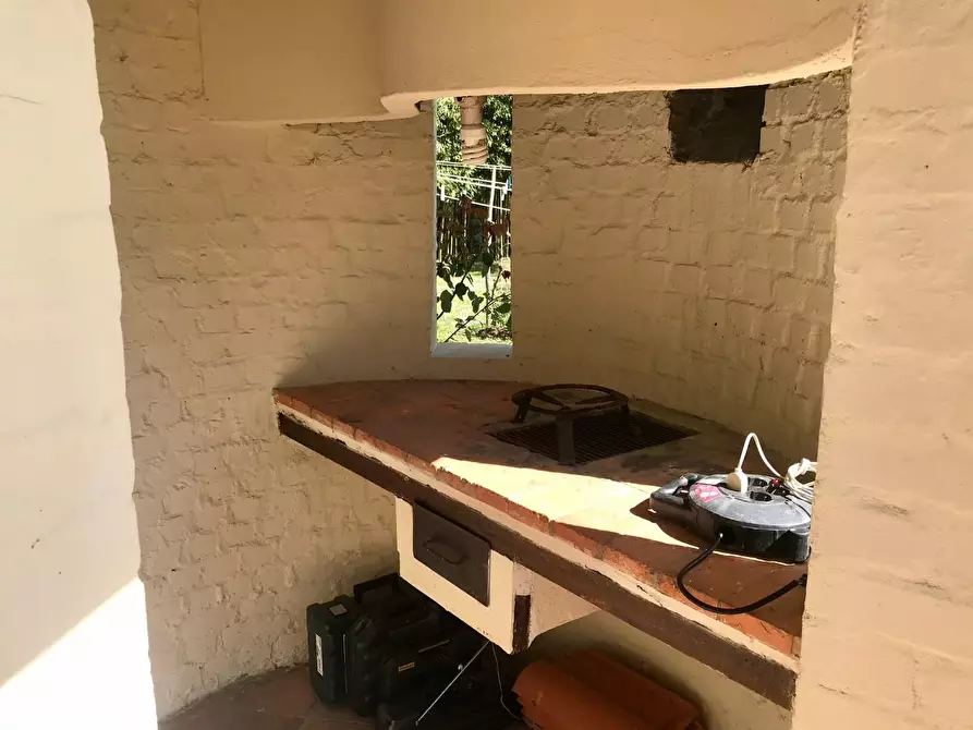 Immagine 38 di Villa in vendita  a Capannori