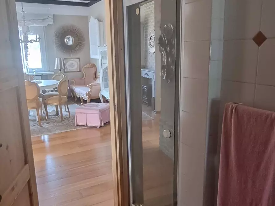 Immagine 14 di Appartamento in vendita  a Carrara