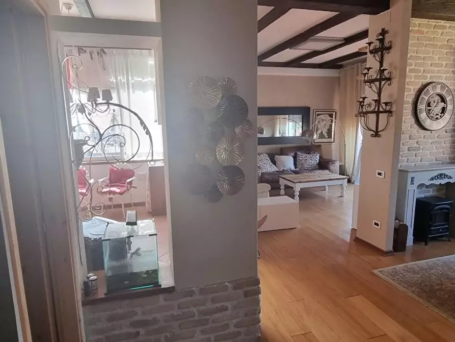 Immagine 3 di Appartamento in vendita  a Carrara