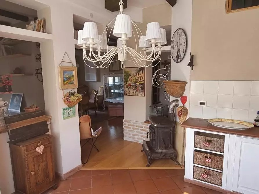 Immagine 11 di Appartamento in vendita  a Carrara