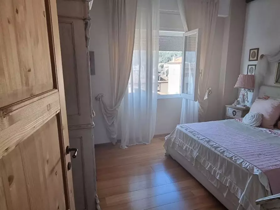 Immagine 16 di Appartamento in vendita  a Carrara