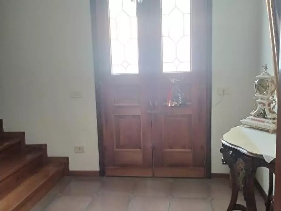 Immagine 2 di Villa in vendita  a Montopoli In Val D'arno