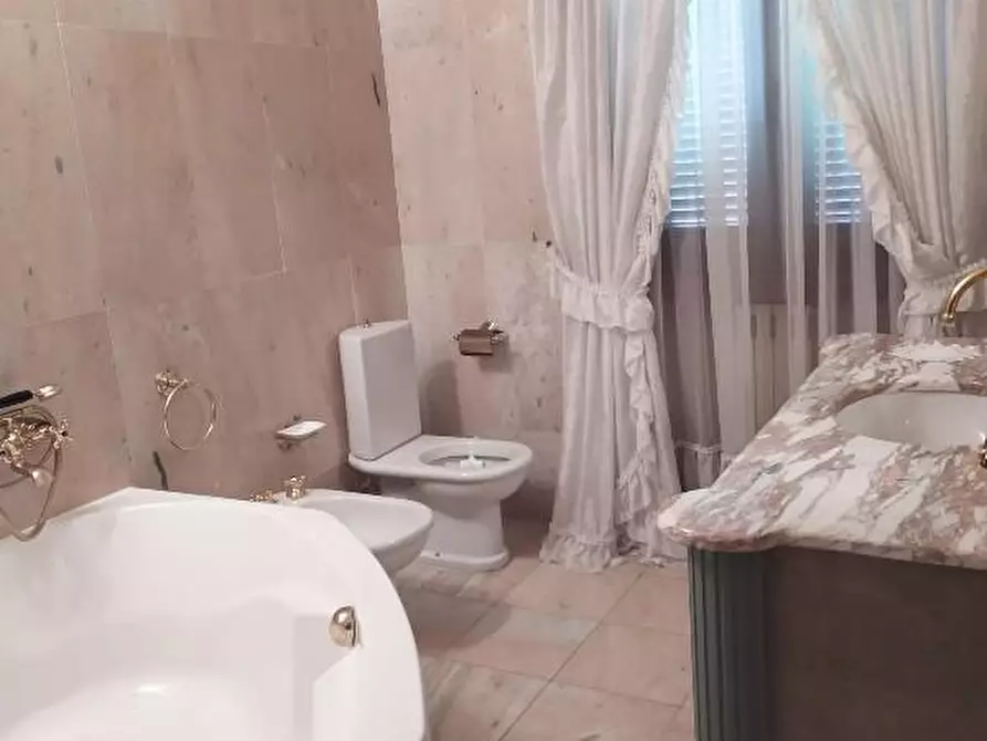 Immagine 16 di Villa in vendita  a Montopoli In Val D'arno