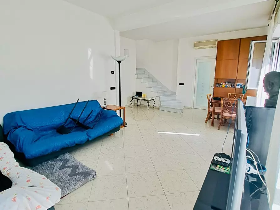 Immagine 9 di Appartamento in vendita  a Viareggio