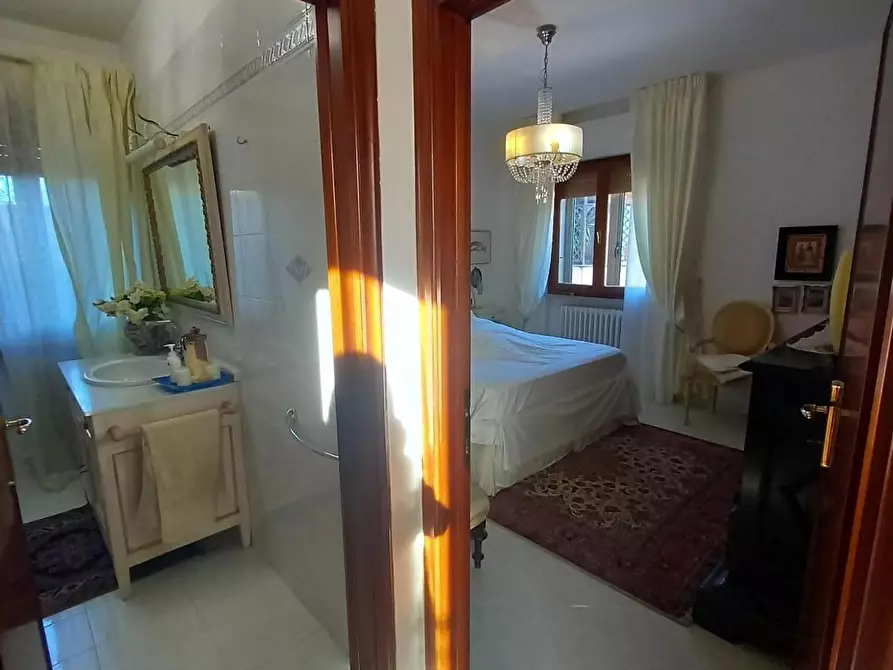 Immagine 42 di Appartamento in vendita  a Rosignano Marittimo