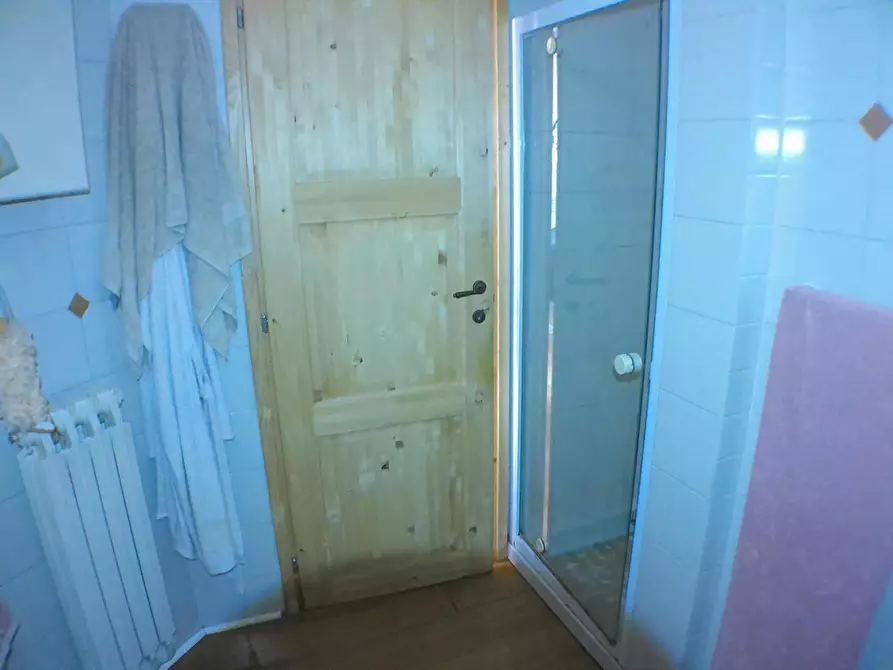 Immagine 19 di Appartamento in vendita  a Carrara