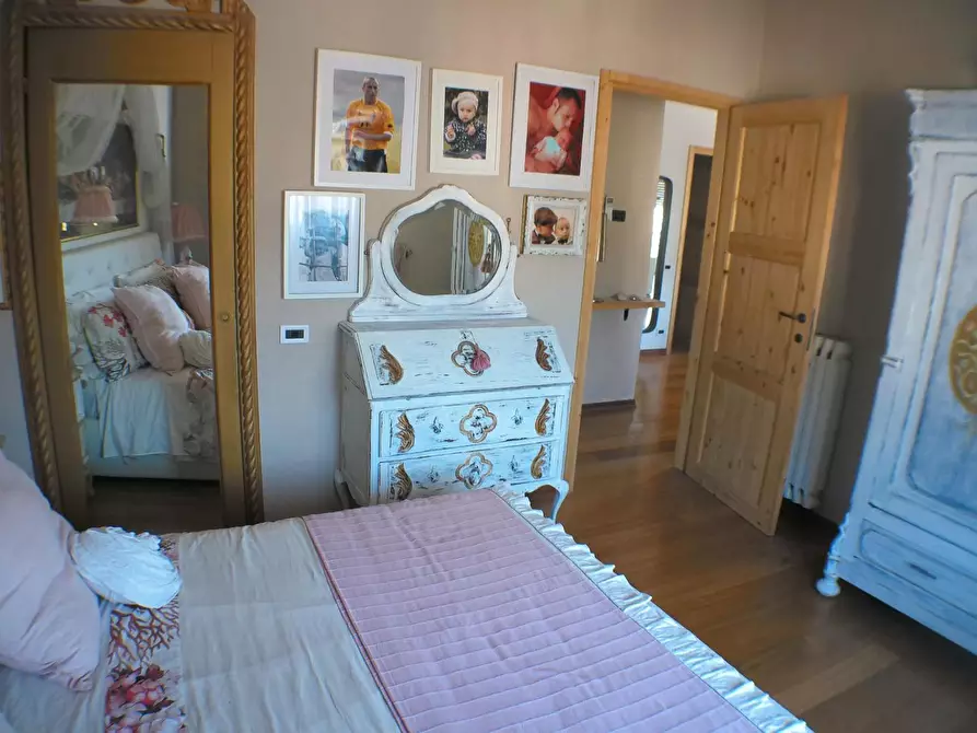 Immagine 13 di Appartamento in vendita  a Carrara