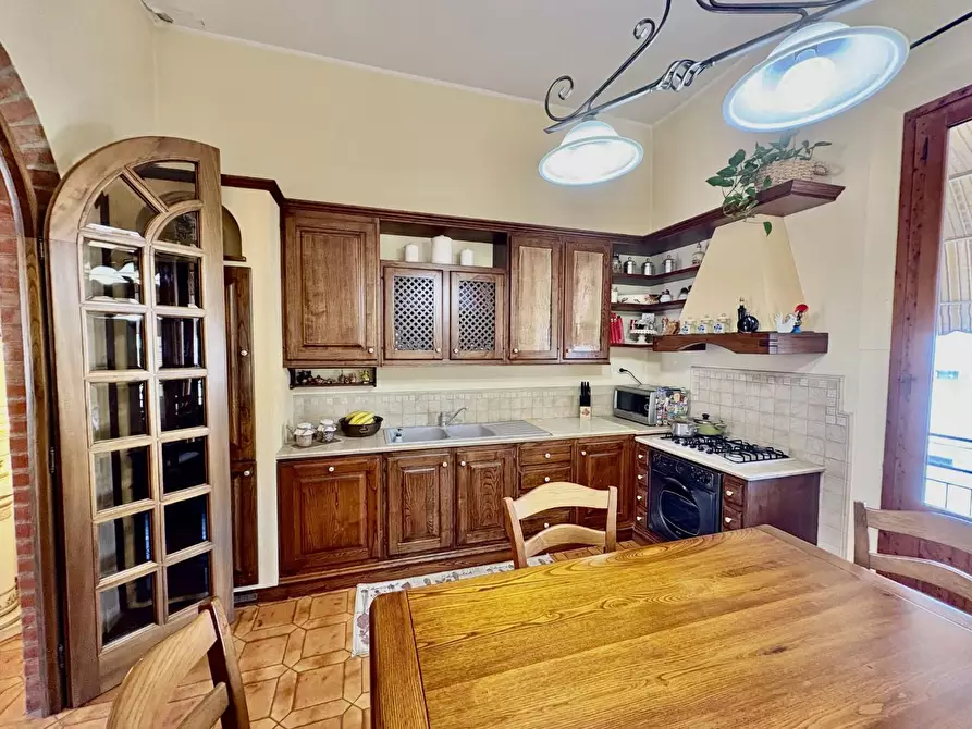 Immagine 2 di Appartamento in vendita  a Castelfiorentino