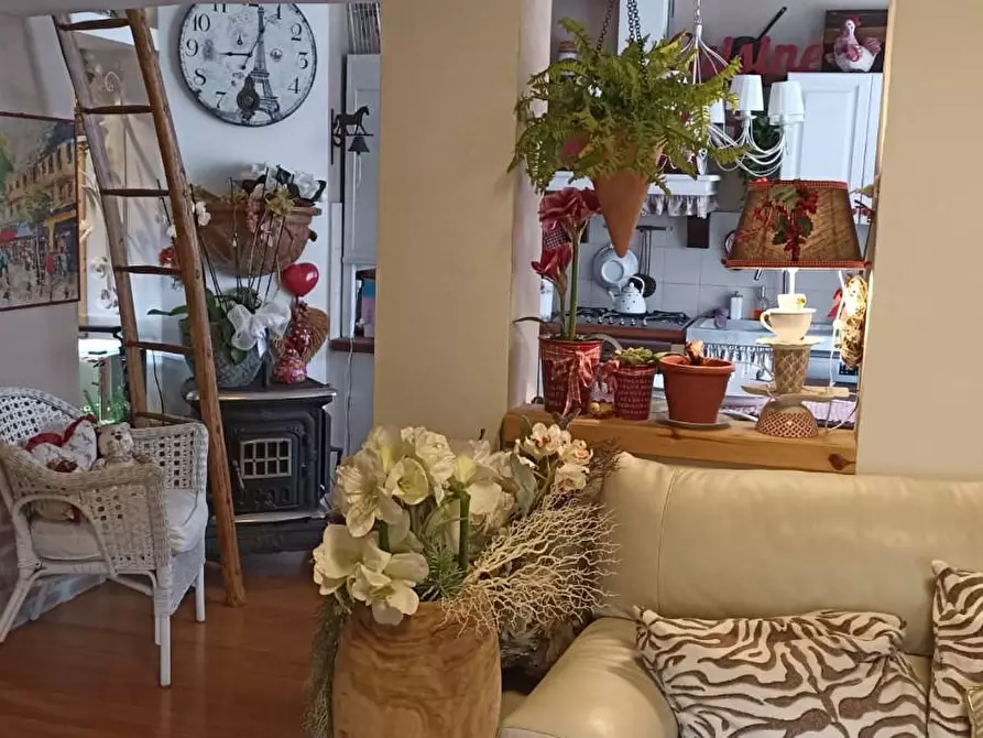 Immagine 15 di Appartamento in vendita  a Carrara