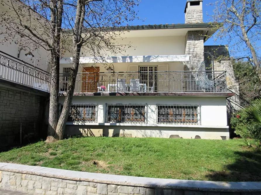 Immagine 16 di Villa in vendita  a Vinci