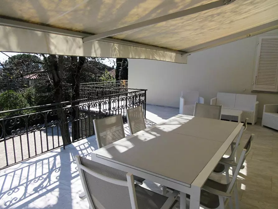 Immagine 14 di Villa in vendita  a Vinci