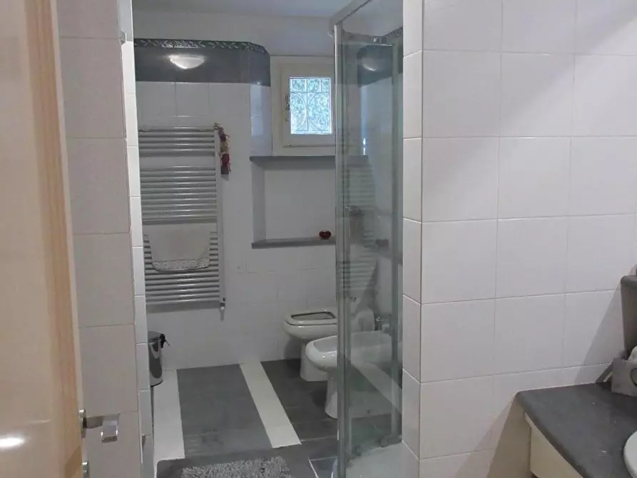 Immagine 11 di Villa in vendita  a Vinci