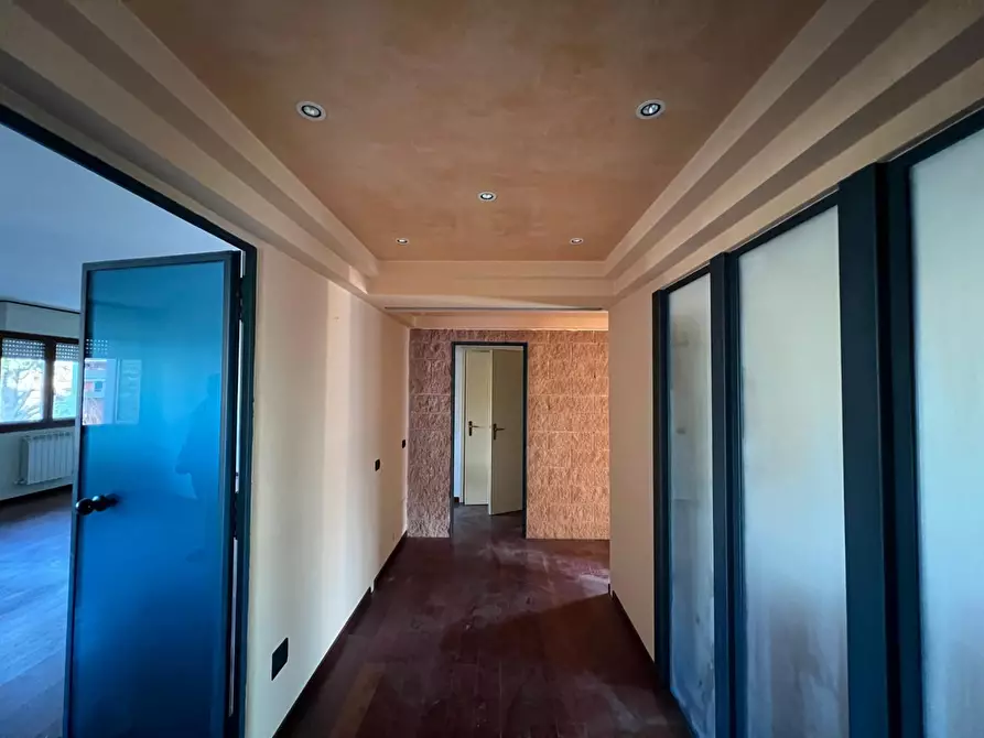 Immagine 7 di Ufficio in vendita  a Vinci