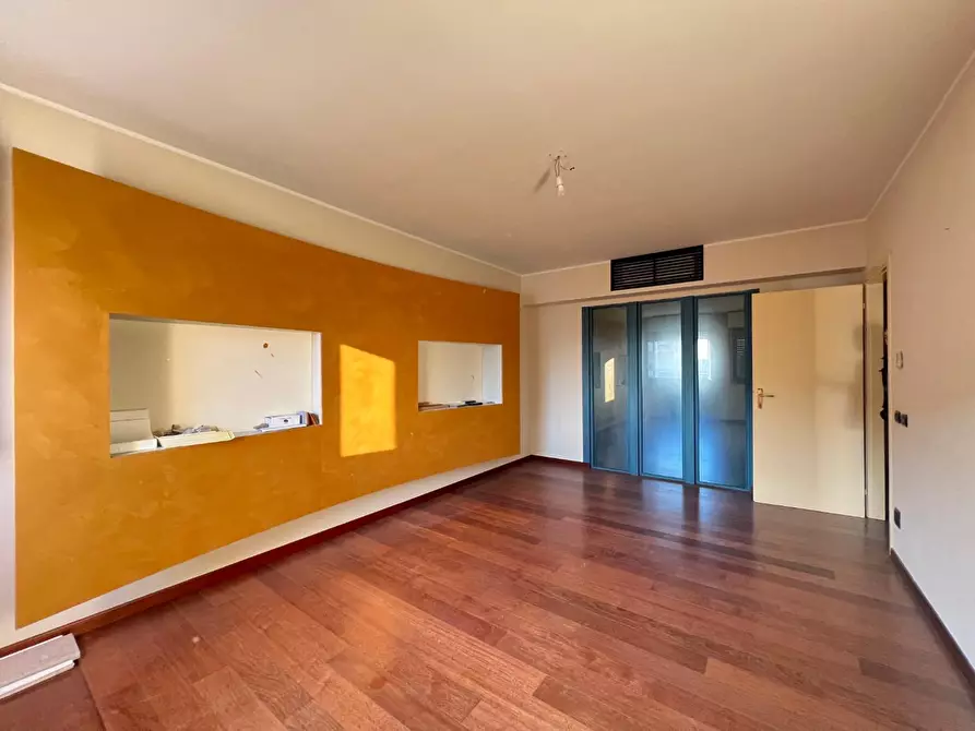 Immagine 3 di Ufficio in vendita  a Vinci