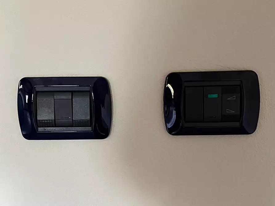 Immagine 20 di Ufficio in vendita  a Vinci