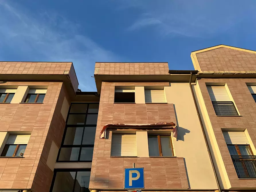 Immagine 21 di Ufficio in vendita  a Vinci