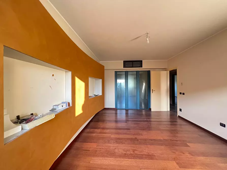 Immagine 2 di Ufficio in vendita  a Vinci