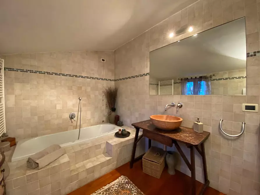 Immagine 18 di Villa in vendita  a Sarzana