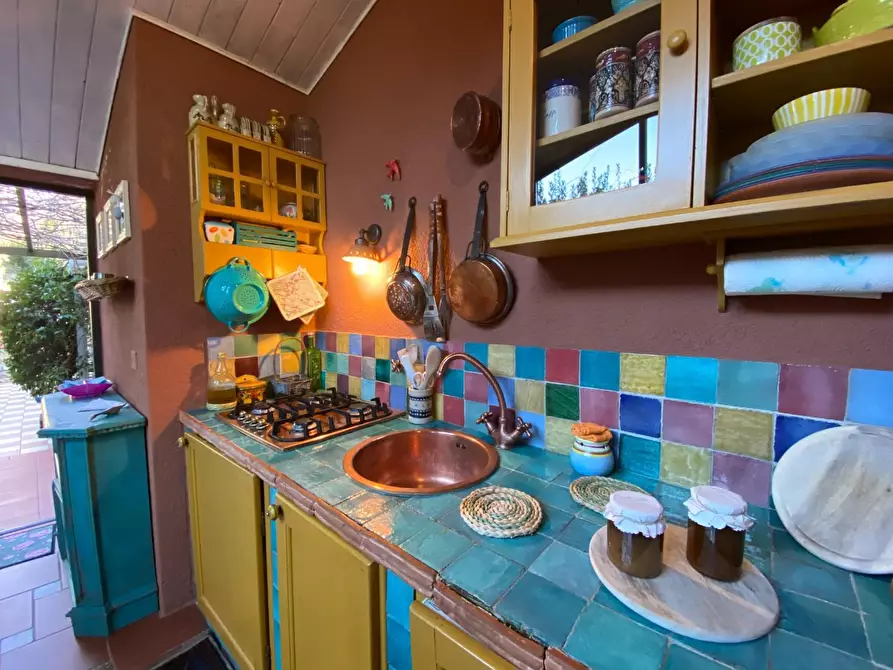 Immagine 7 di Villa in vendita  a Sarzana