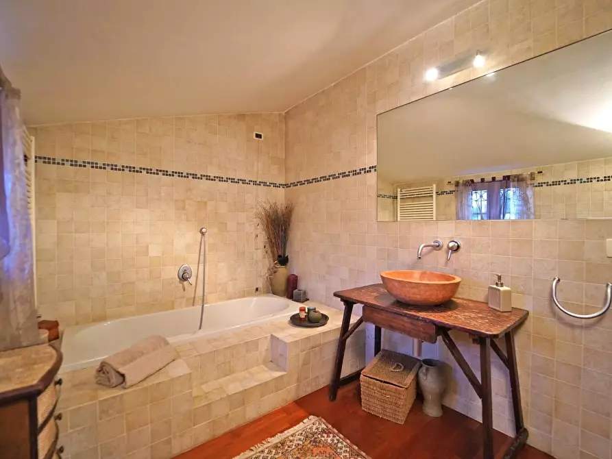 Immagine 48 di Villa in vendita  a Sarzana