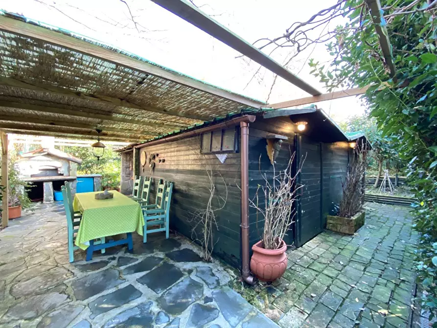 Immagine 4 di Villa in vendita  a Sarzana