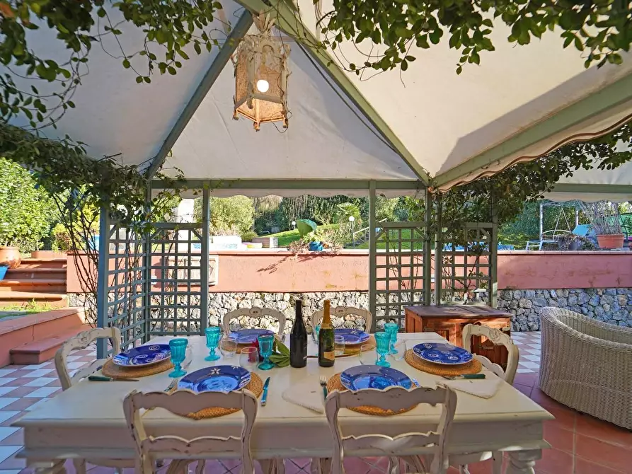 Immagine 29 di Villa in vendita  a Sarzana