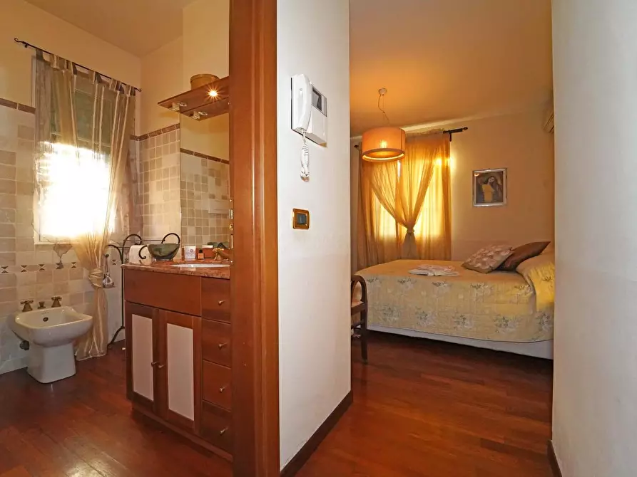 Immagine 41 di Villa in vendita  a Sarzana