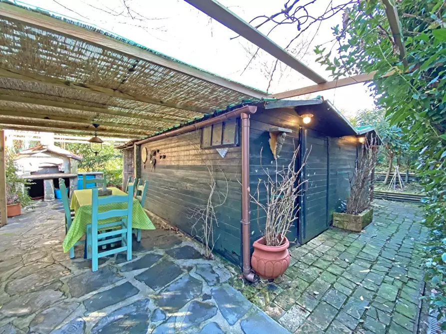 Immagine 24 di Villa in vendita  a Sarzana