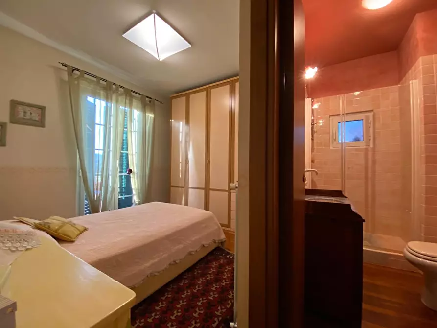 Immagine 17 di Villa in vendita  a Sarzana