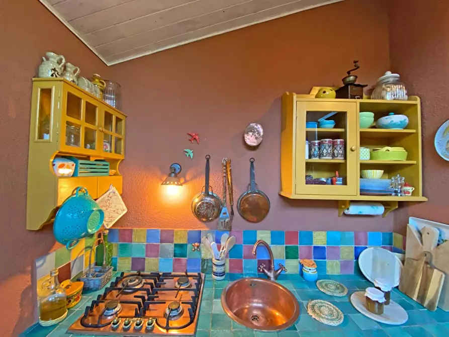 Immagine 25 di Villa in vendita  a Sarzana