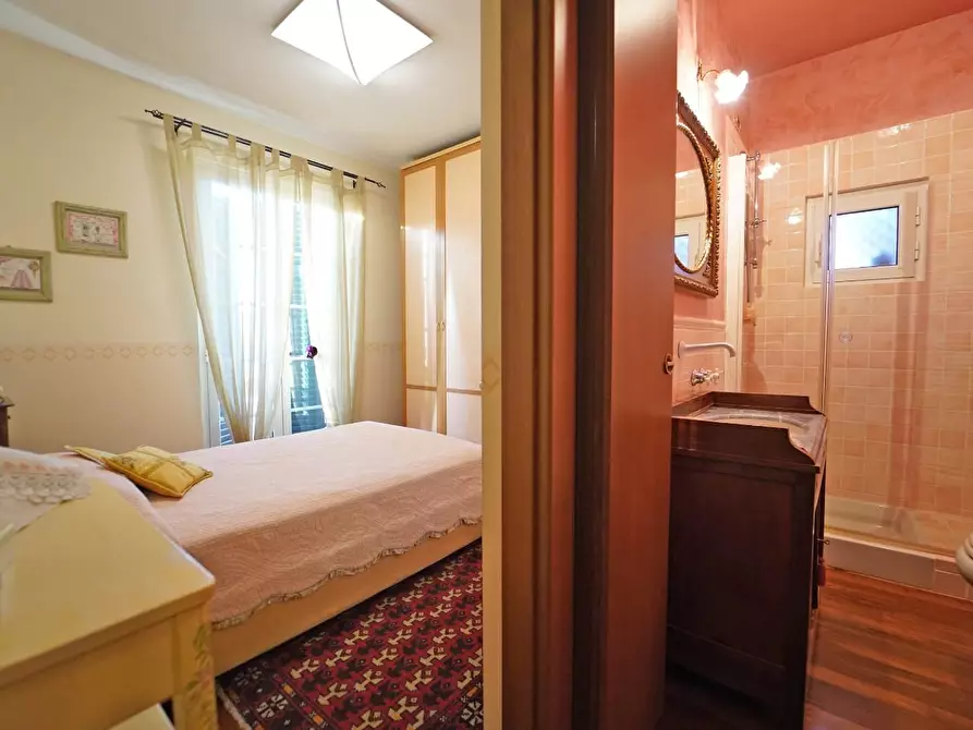 Immagine 45 di Villa in vendita  a Sarzana