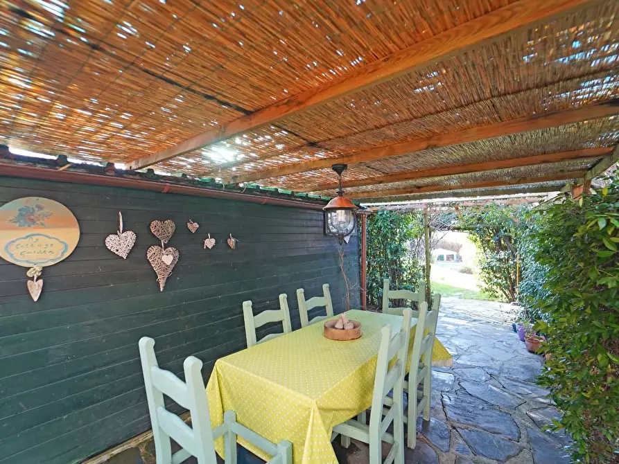 Immagine 33 di Villa in vendita  a Sarzana