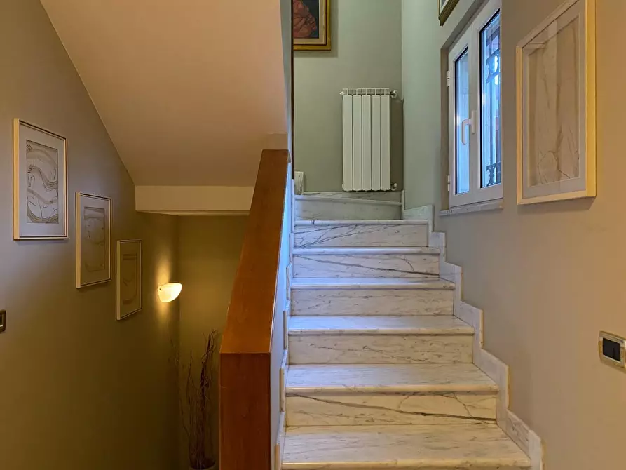 Immagine 20 di Villa in vendita  a Sarzana