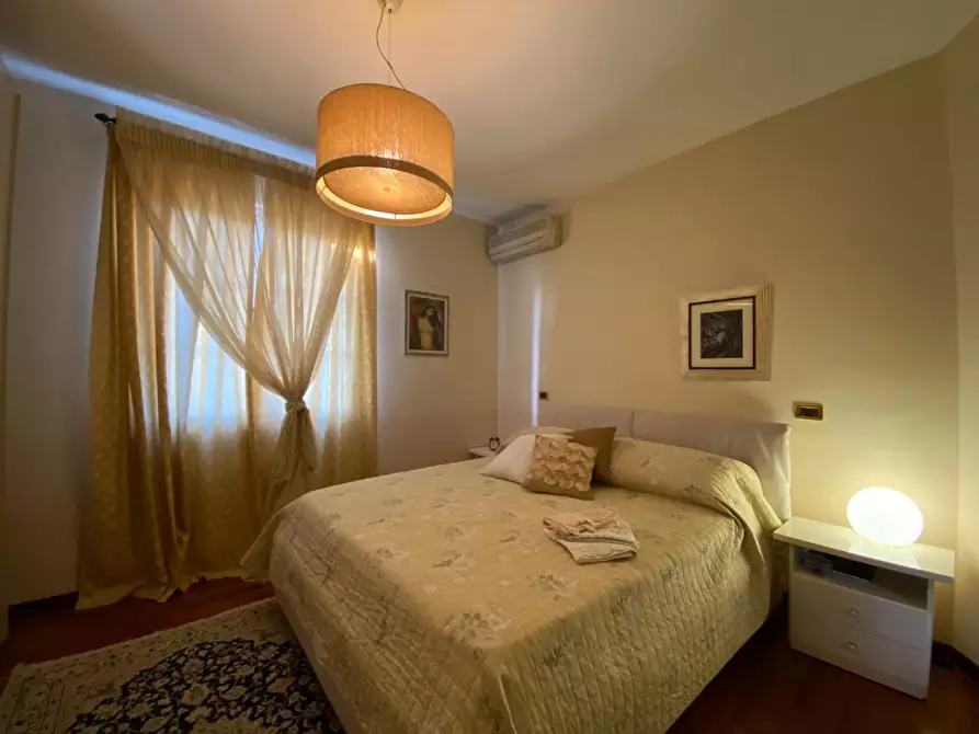 Immagine 16 di Villa in vendita  a Sarzana