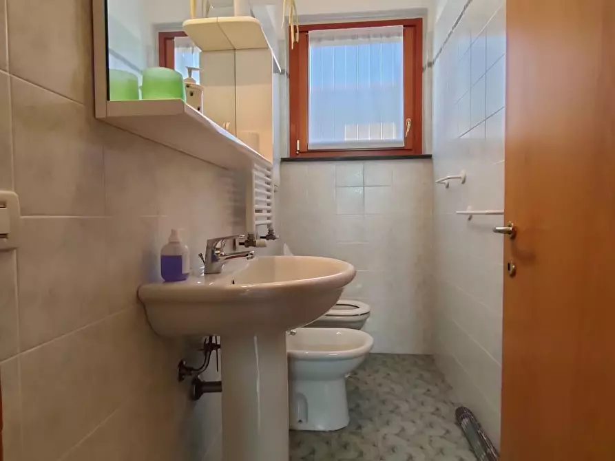 Immagine 11 di Appartamento in affitto  a Massa