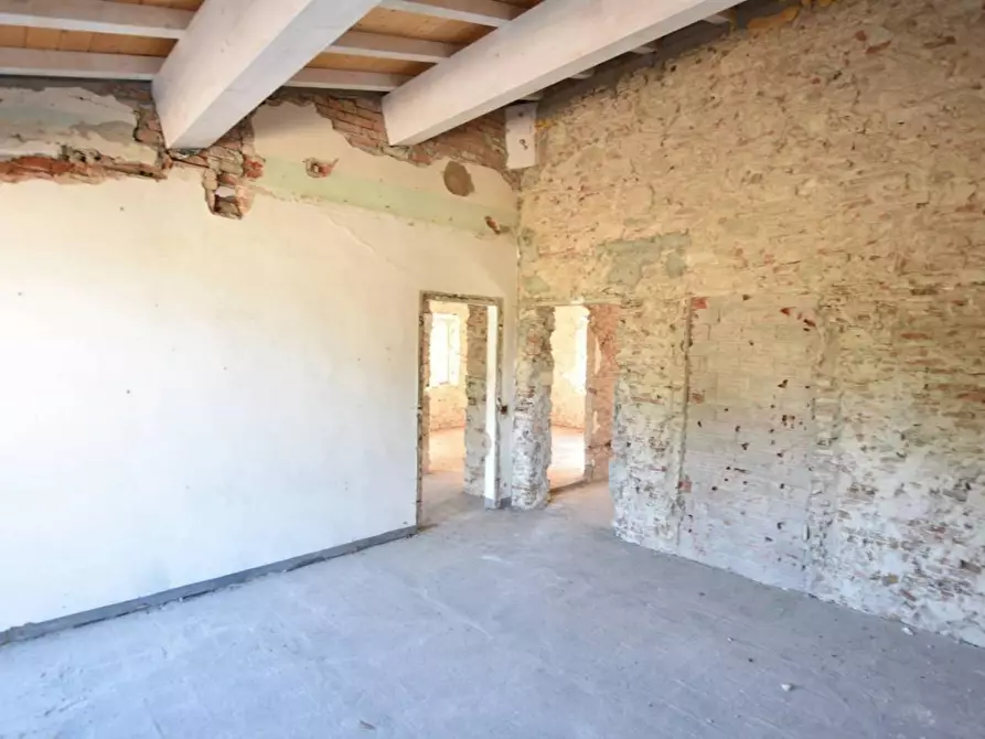 Immagine 6 di Appartamento in vendita  a Pisa