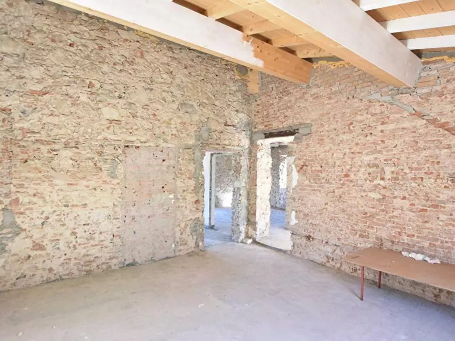 Immagine 13 di Appartamento in vendita  a Pisa