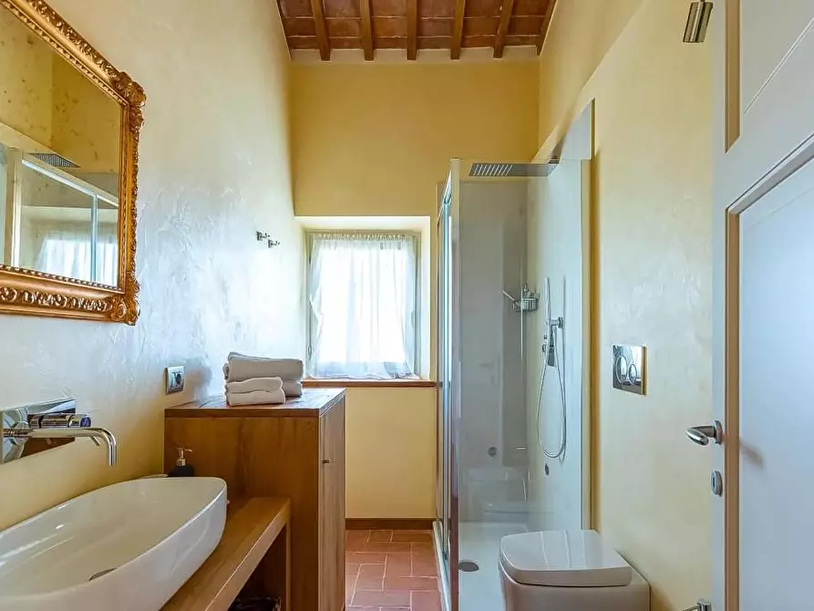 Immagine 15 di Appartamento in vendita  a San Gimignano