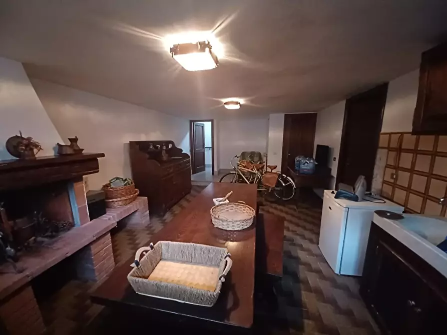 Immagine 46 di Villa in vendita  a Carrara