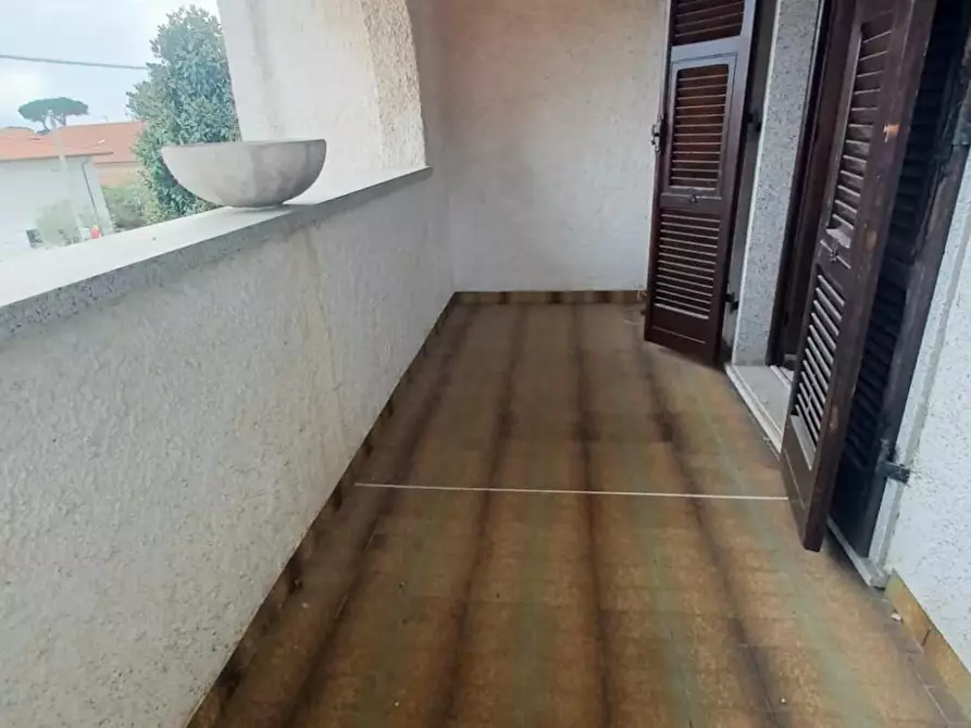 Immagine 34 di Villa in vendita  a Carrara