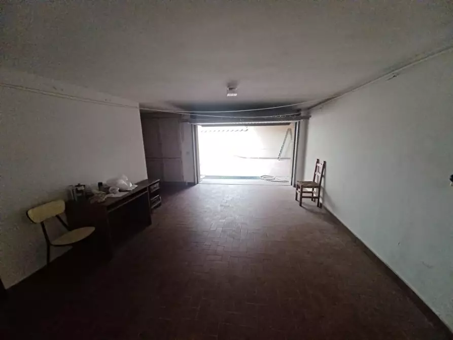 Immagine 50 di Villa in vendita  a Carrara